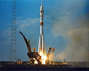 Soyuz 19 launch
