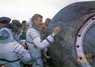 Soyuz 30 recovery