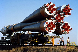 Soyuz T-5 rollout