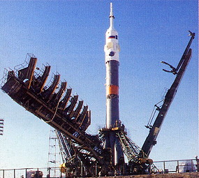 Soyuz TM-24 on launch pad