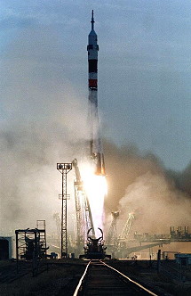 Soyuz TM-29 launch