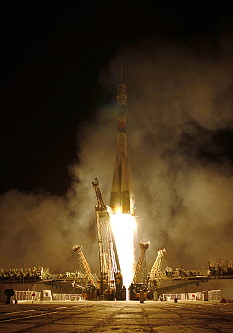 Soyuz TMA-01M launch