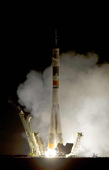 Soyuz TMA-02M launch