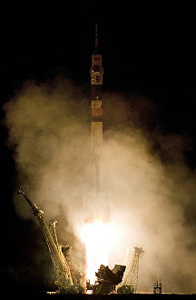 Soyuz TMA-11 launch