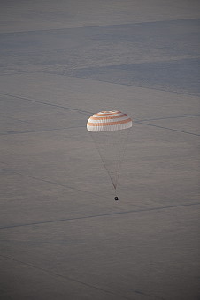 Soyuz TMA-14 landing