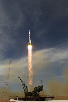 Soyuz TMA-15 launch
