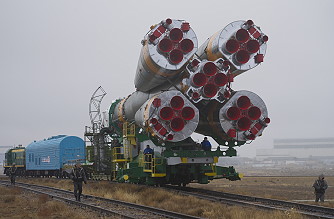 Soyuz TMA-21 rollout