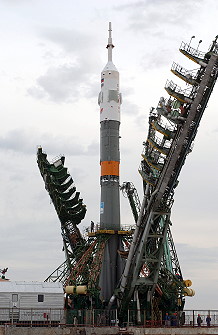 Soyuz TMA-2 on launch pad