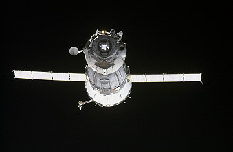 Arrival of Soyuz TMA-4 at the ISS