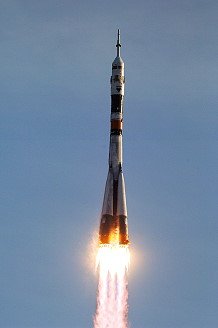 Soyuz TMA-8 launch