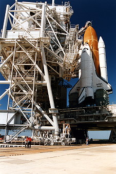 STS-66 auf der Startrampe
