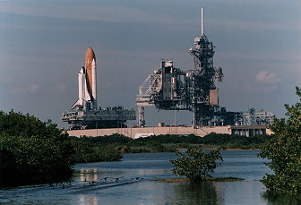 STS-72 rollout