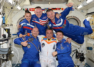 Crew ISS-41 inflight