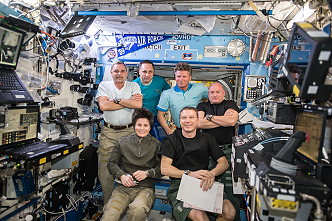 Crew ISS-43 inflight