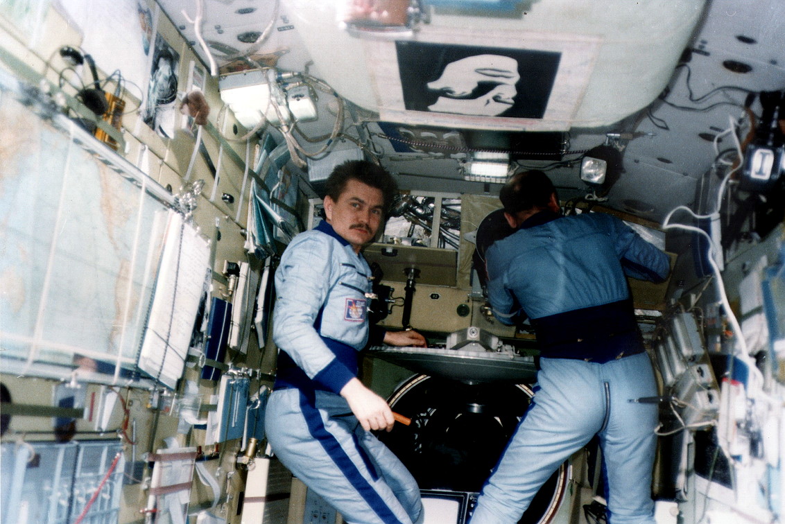 Crew Soyuz T-5 onboard Salyut 7