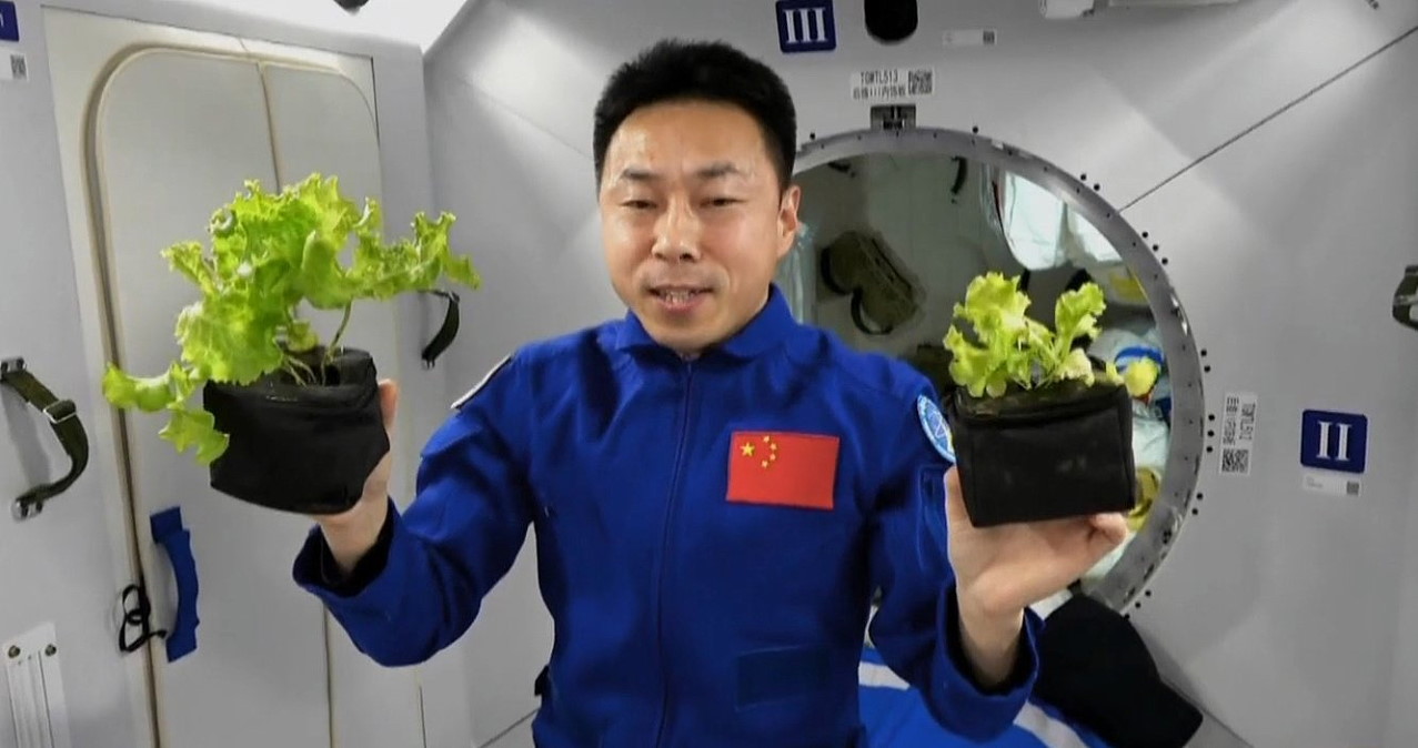 life onboard Tiangong