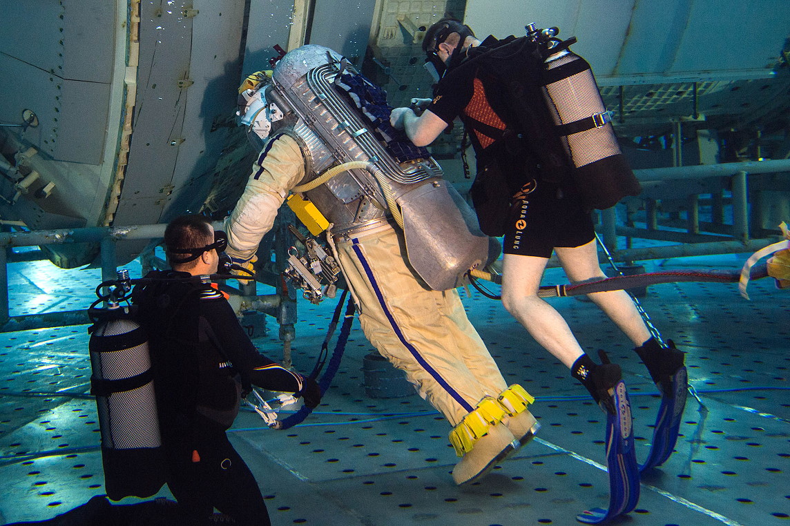 Oleg Kononenko im EVA-Training