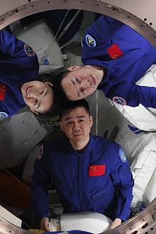 life onboard Tiangong