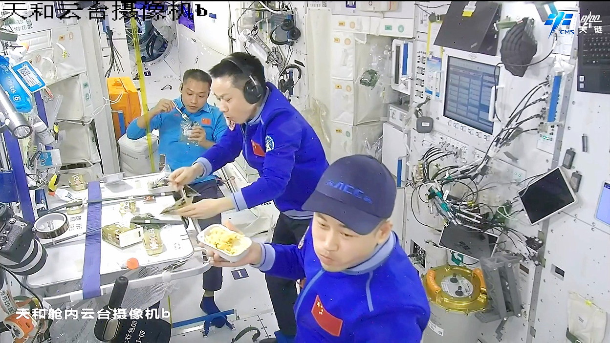 life onboard Tiangong