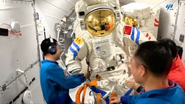 life onboard Tiangong