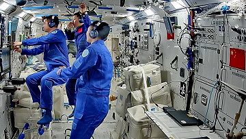 life onboard Tiangong