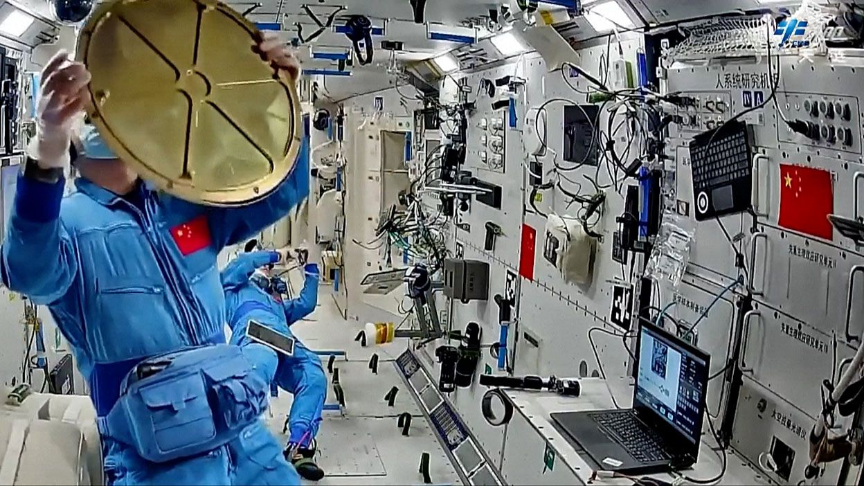 life onboard Tiangong