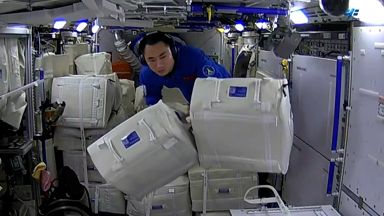 life onboard Tiangong