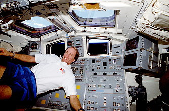 MacLean an Bord des Space Shuttle