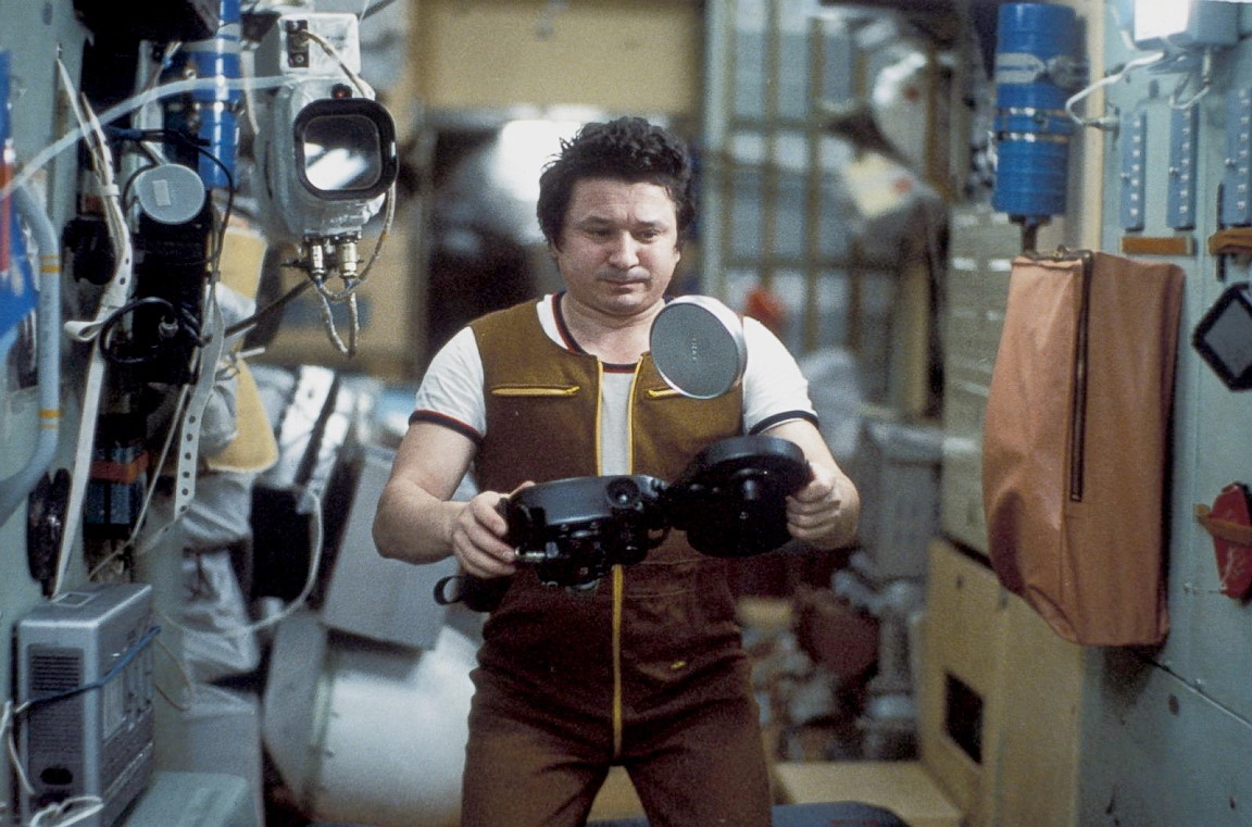 Leonid Kizim onboard Mir