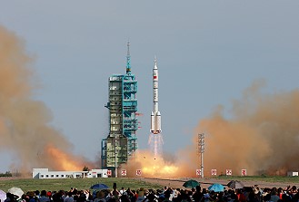 Shenzhou-10 launch