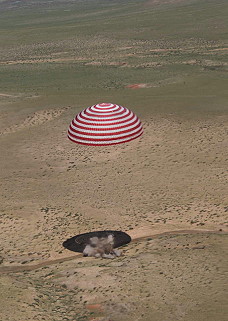 Shenzhou-9 landing
