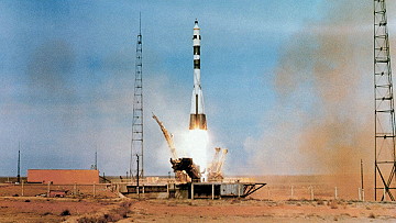 Soyuz 3 launch