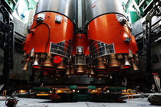 Soyuz MS-18 erection