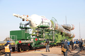 Soyuz MS-18 rollout