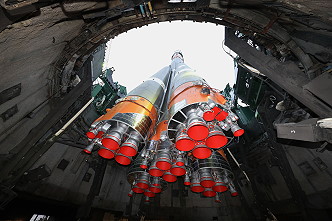 Soyuz MS-20 erection