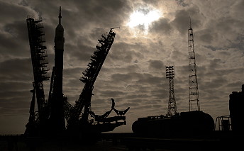Soyuz TMA-12M erection