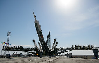 Soyuz TMA-13M erection