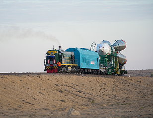 Soyuz TMA-14M rollout