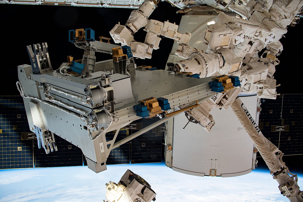 Bartolomeo is installed at the Columbus module