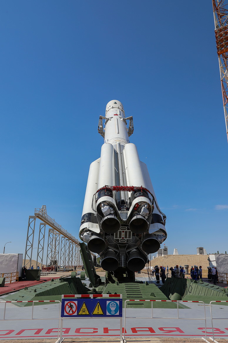 Proton rocket with Nauka on top erection