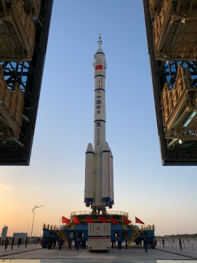 Shenzhou-13 rollout
