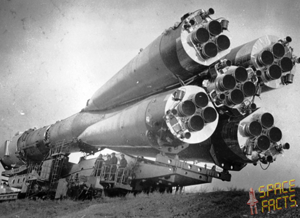 Soyuz 38 rollout