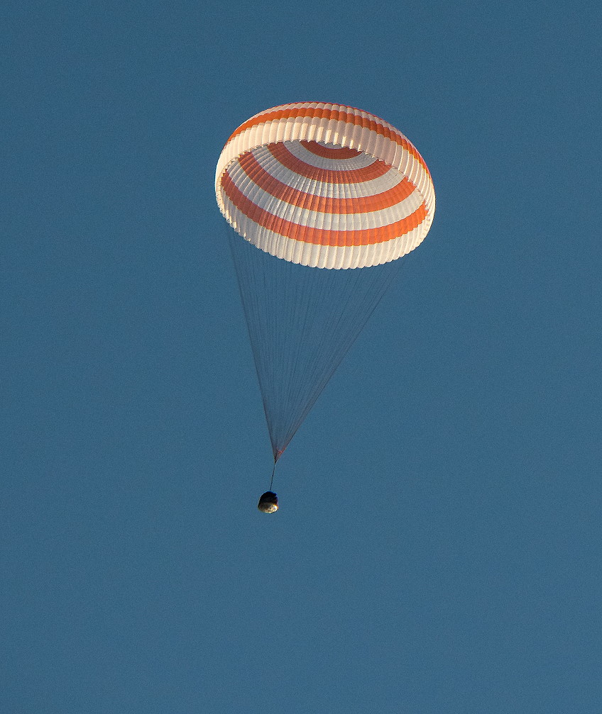 Soyuz MS-04 landing