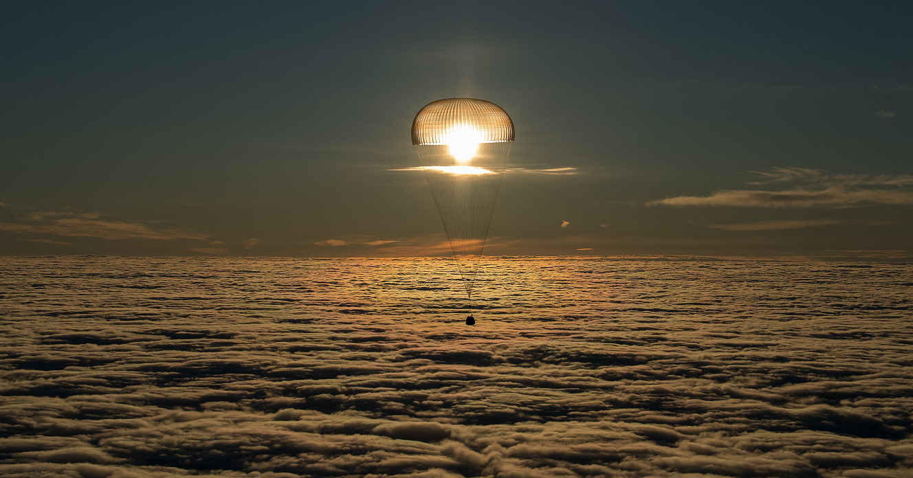 Soyuz MS-06 landing