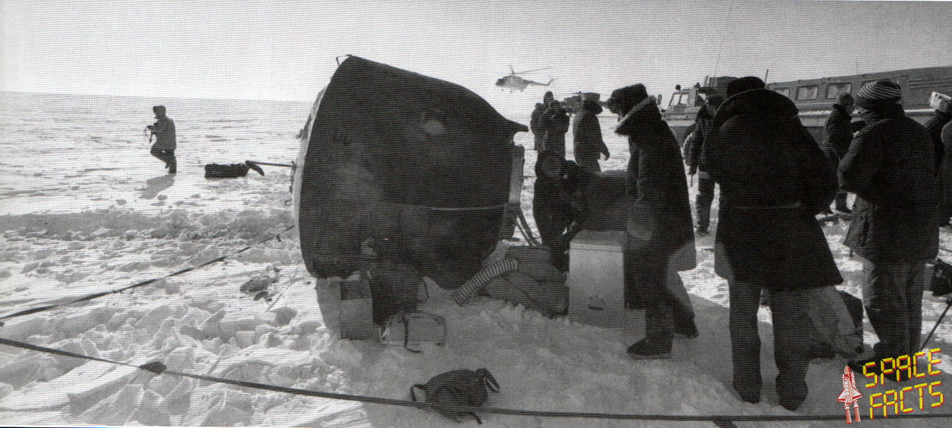 Soyuz TM-8 recovery