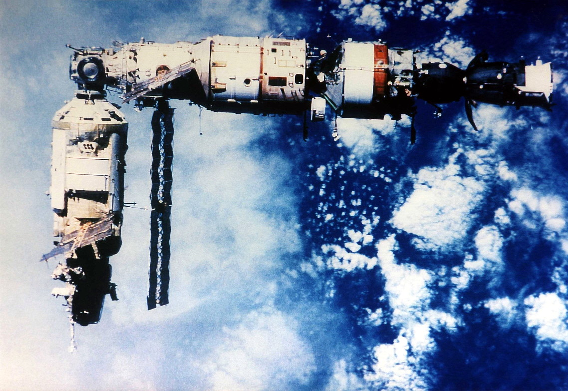 Soyuz TM-8 undocking