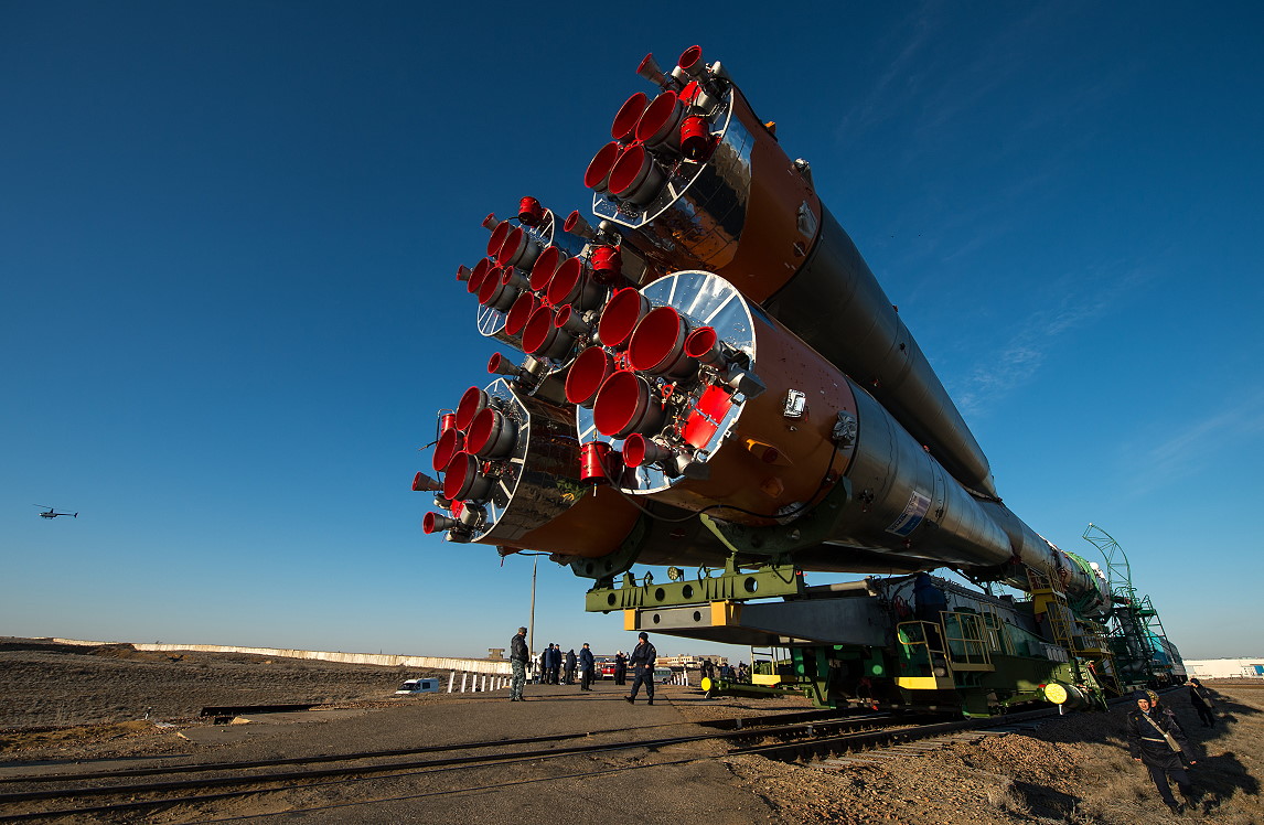 Soyuz TMA-16M rollout
