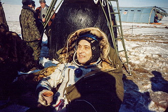 Soyuz TM-20 recovery