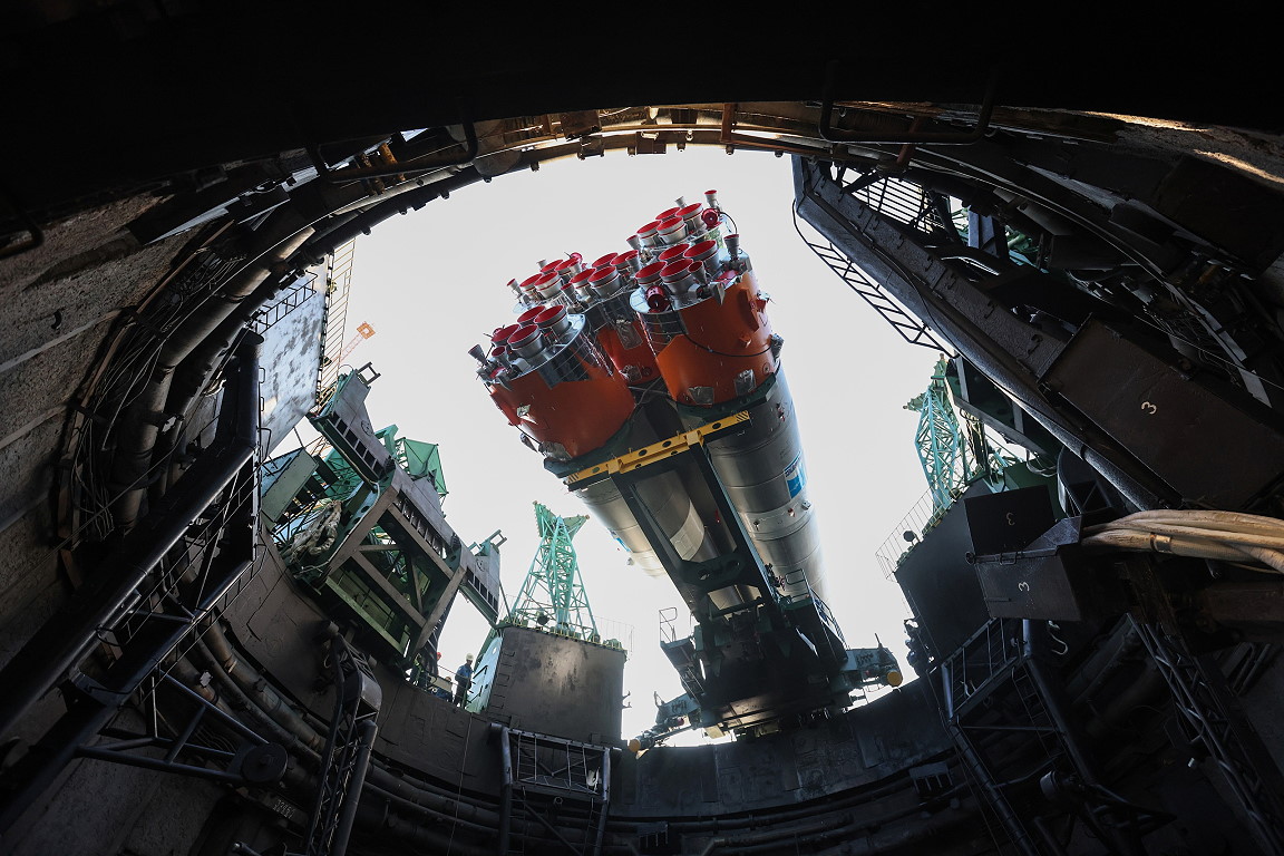 Aufrichtung Sojus MS-24