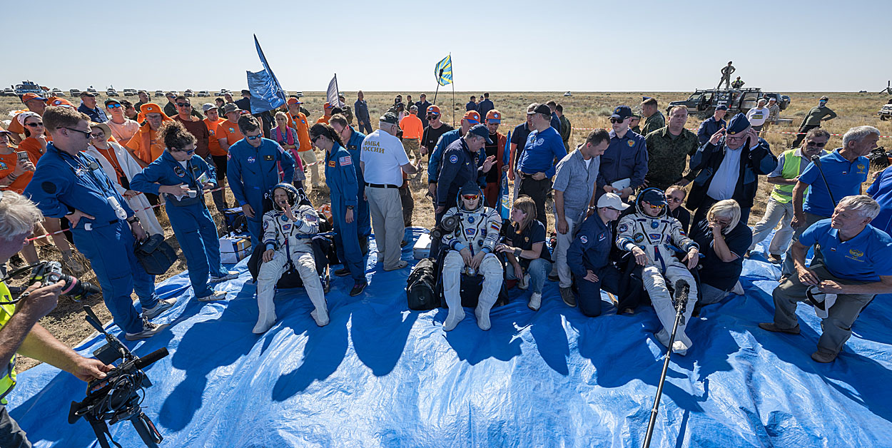 Soyuz MS-28 recovery